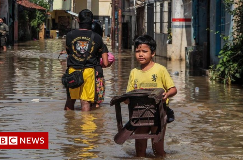  COP26: Climate talks into overtime as nations near deal – BBC News