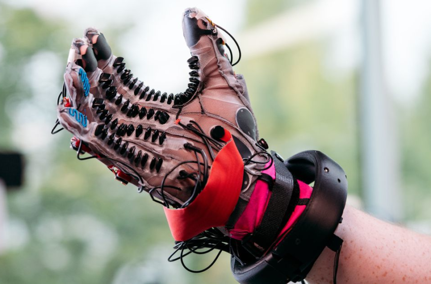  HaptX says Meta copied its patented design for haptic glove – The Verge