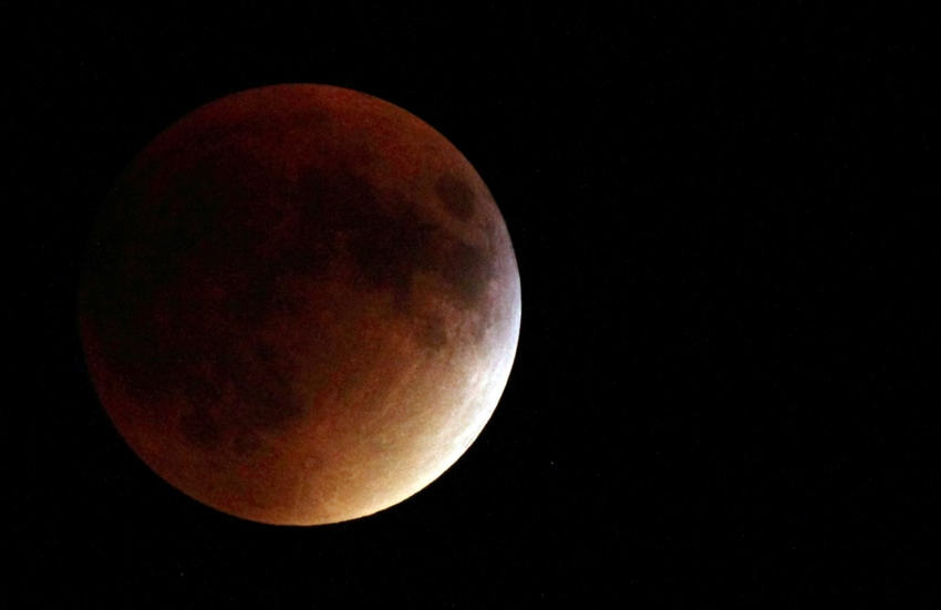  Look to the sky tonight for the longest partial lunar eclipse in nearly 6 centuries – Hawaii News Now