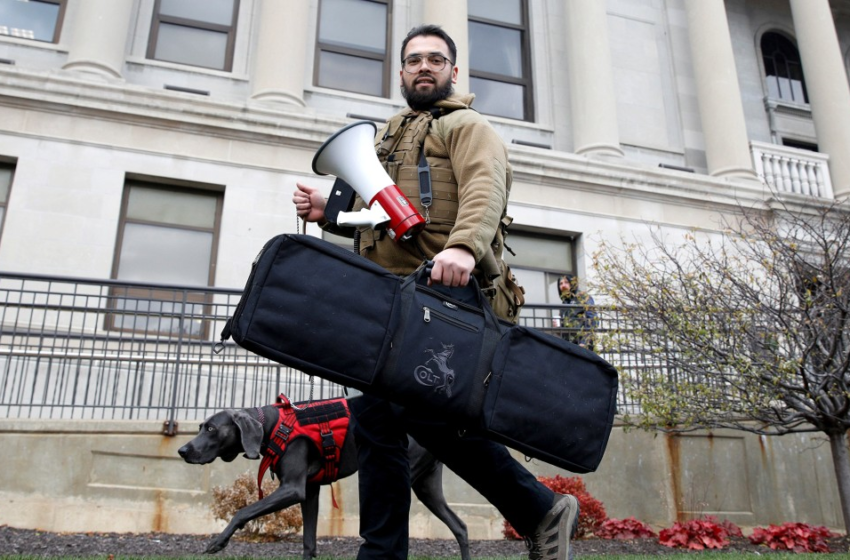  Man with AR-15 rifle outside Kenosha courthouse says he is former Ferguson officer – NBC News