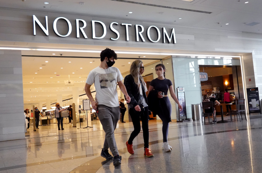  Stocks making the biggest moves after hours: Nordstrom, Gap, VMware, HP and more – CNBC