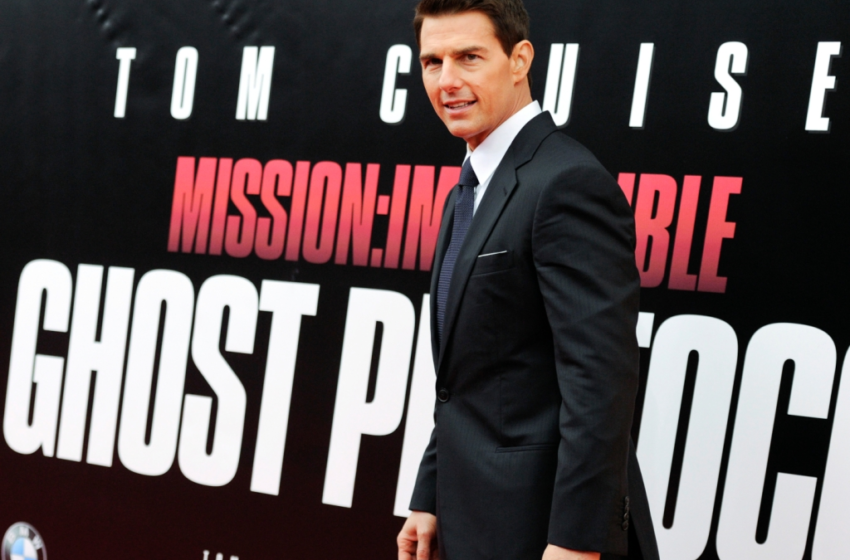  Tom Cruise Looks Like Himself Again After That Confusing Baseball Game Appearance – SheKnows