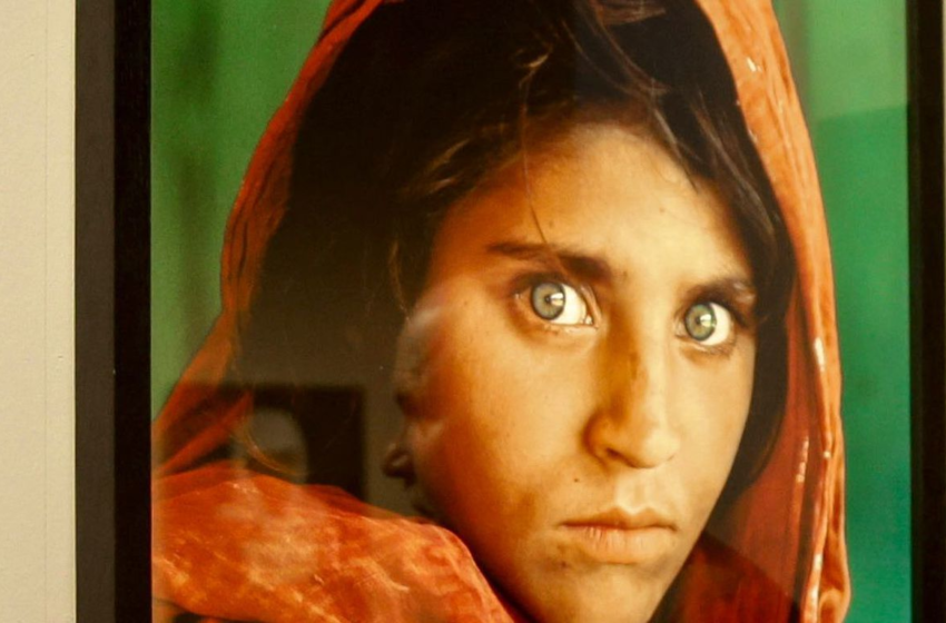 Afghan Girl On 1985 Cover Of National Geographic Evacuated To Italy Axios Uni Fm 1027 8748