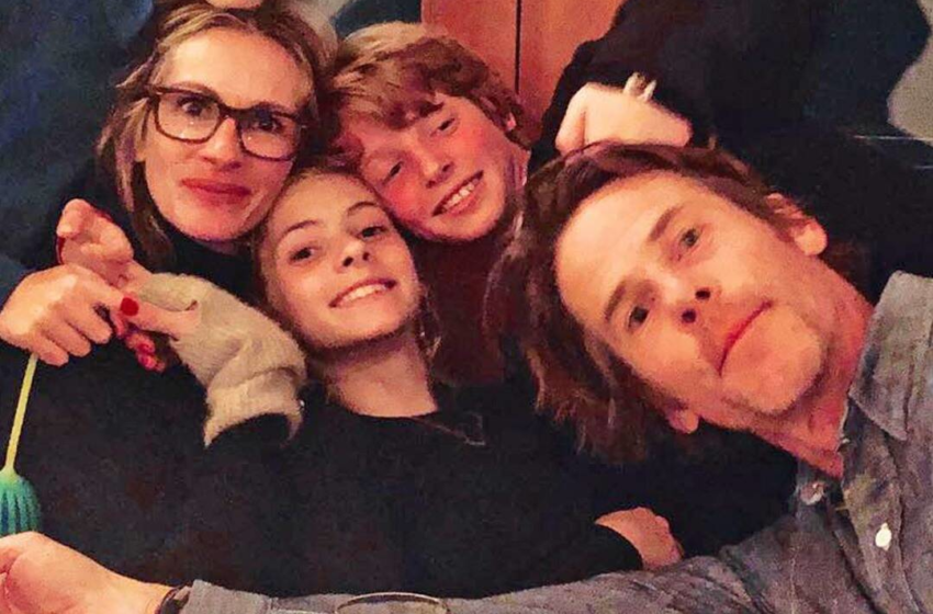  Julia Roberts Husband Danny Moder Shares Rare Photo of Twins Hazel and Phinnaeus on Their 17th Birthday – E! Online