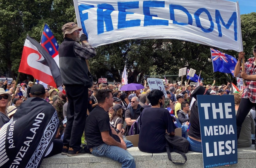  New Zealand: Thousands protest against compulsory COVID jabs – Al Jazeera English