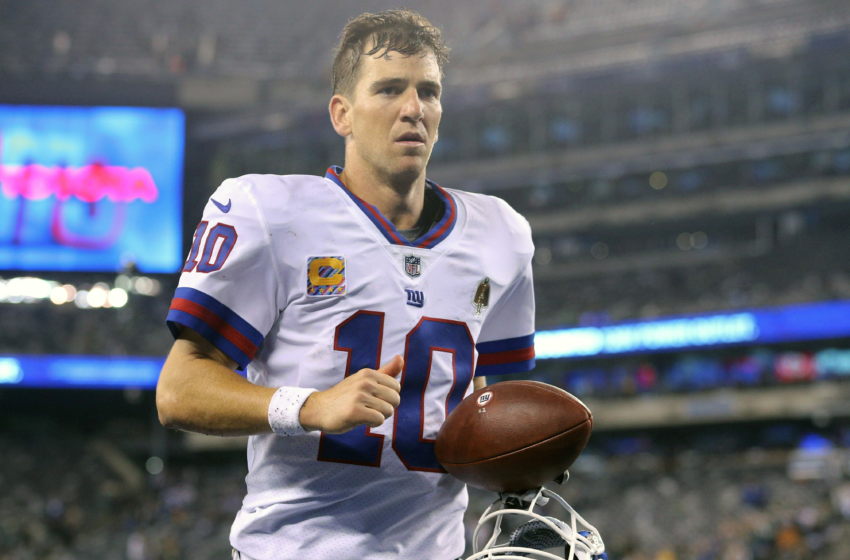  Eli Manning hit with 3 FCC complaints after flipping double bird on MNF: Despicable and unacceptable – Fox News