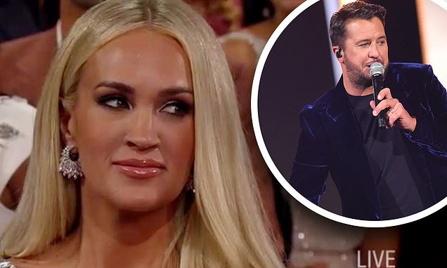  Carrie Underwood throws major shade at Luke Bryan for Aaron Rodgers immunization joke at the CMAs – Daily Mail