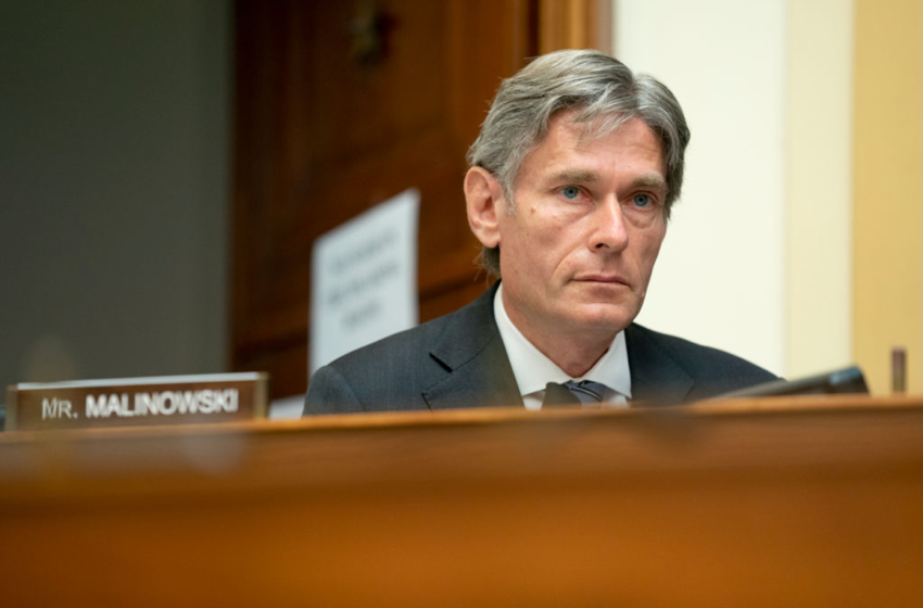  Malinowski supporters flood the zone, fearing he’ll be ‘sacrificed’ in redistricting – POLITICO