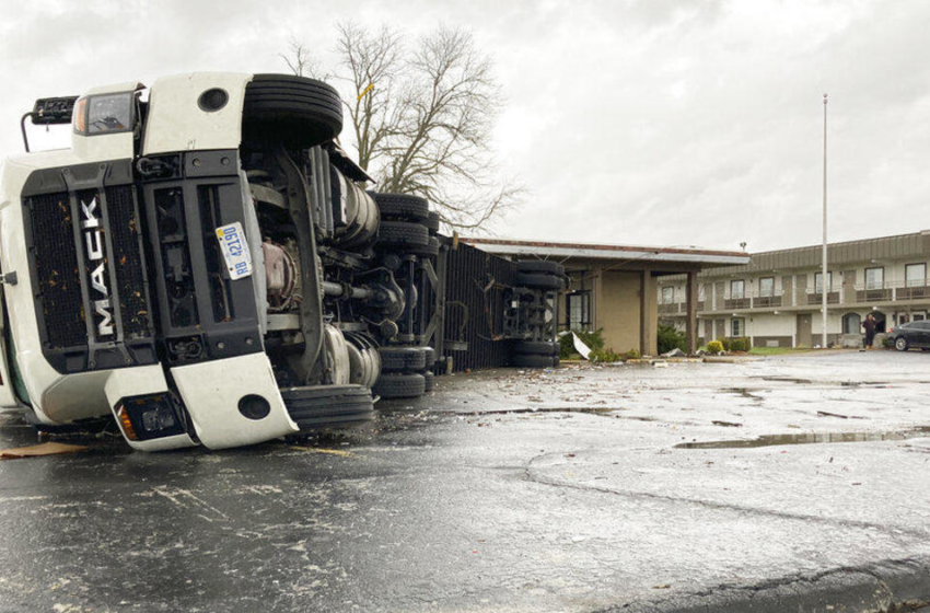  Kentucky university clarifies storm-related fatality, says it is not aware of any fatalities within student body – CBS News