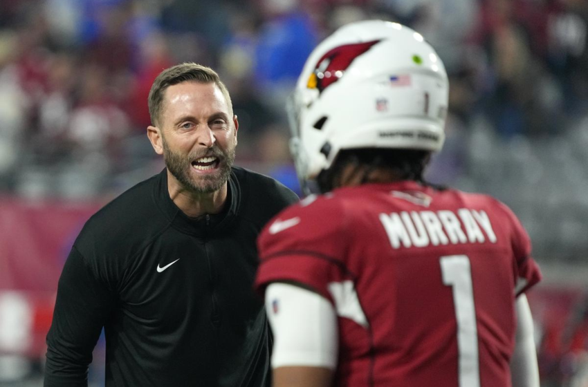  Where Matthew Stafford thrived, Kliff Kingsbury and Cards crumbled under cloud of mistakes, miscommunication and odd decisions – Yahoo Sports