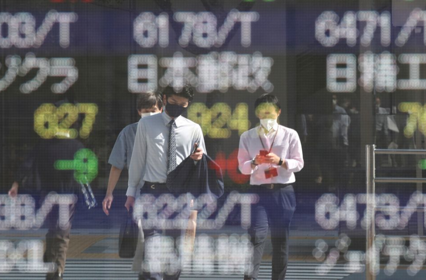  Asian stocks dip as Omicron spreads, Fed decision looms – Reuters