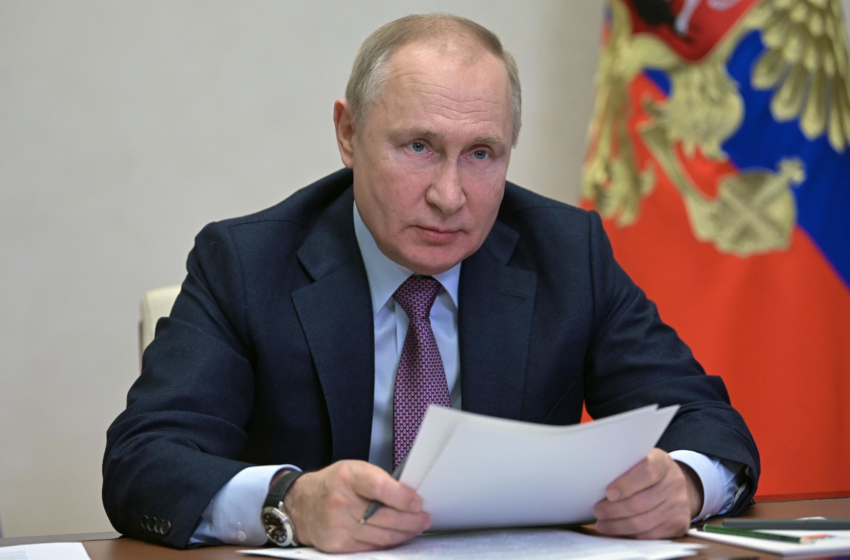  Putin to mull options if West refuses guarantees on Ukraine – Associated Press