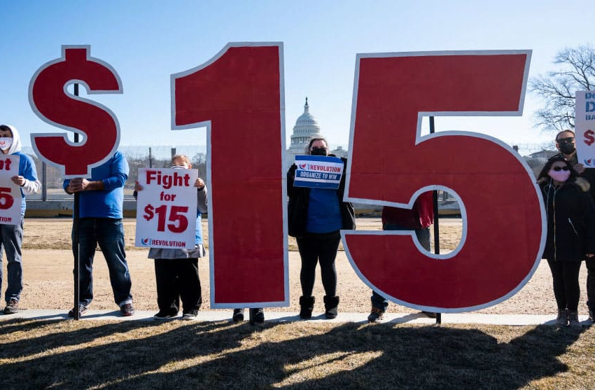  More than half of U.S. states will raise their minimum wage in 2022, but employers are hiking pay faster – CNBC