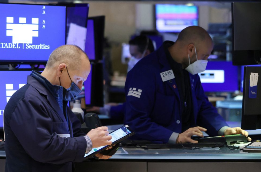  U.S. Stocks Waver in Thin Holiday Trading – The Wall Street Journal