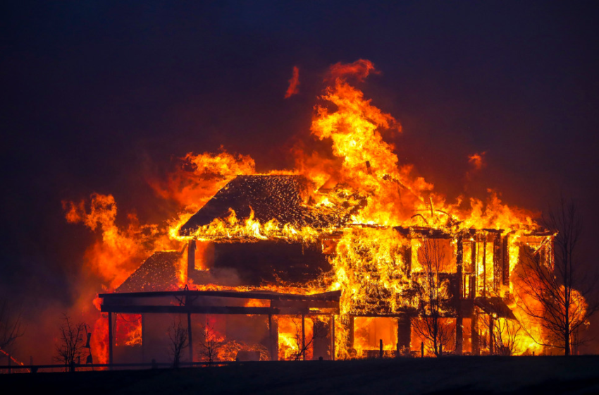  Absolutely devastating Colorado wildfire burns hundreds of homes near Boulder – NBC News