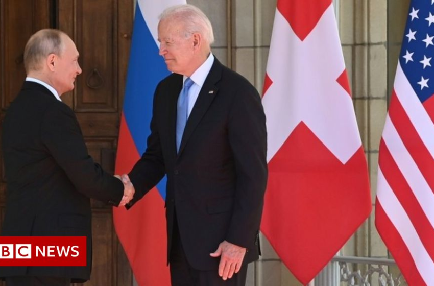  Biden and Putin to hold call amid Ukraine invasion fears – BBC News