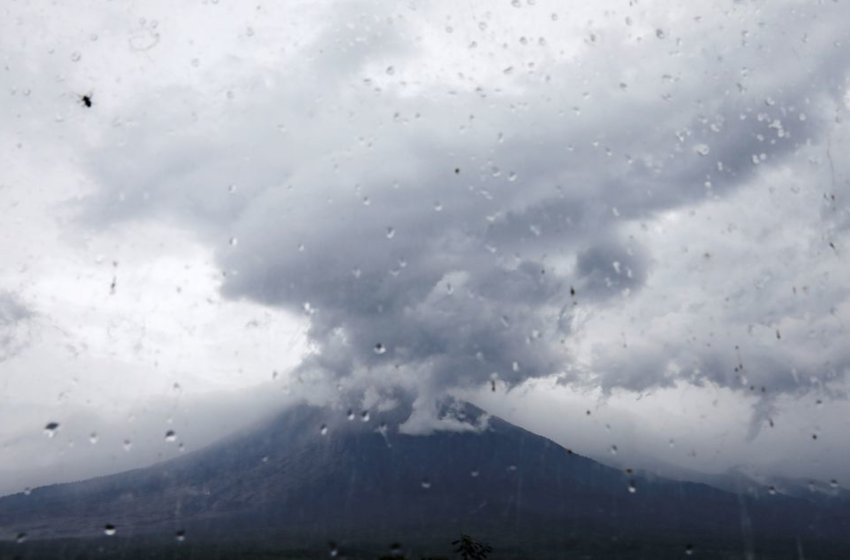  Indonesia volcano erupts again as death toll rises to 22 – Reuters