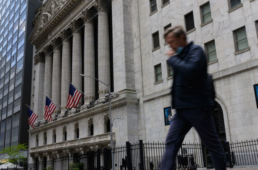  Stock Market Today: Stocks Slip as Jobs Report Disappoints, Oil Up, Bitcoin Dips – Barrons