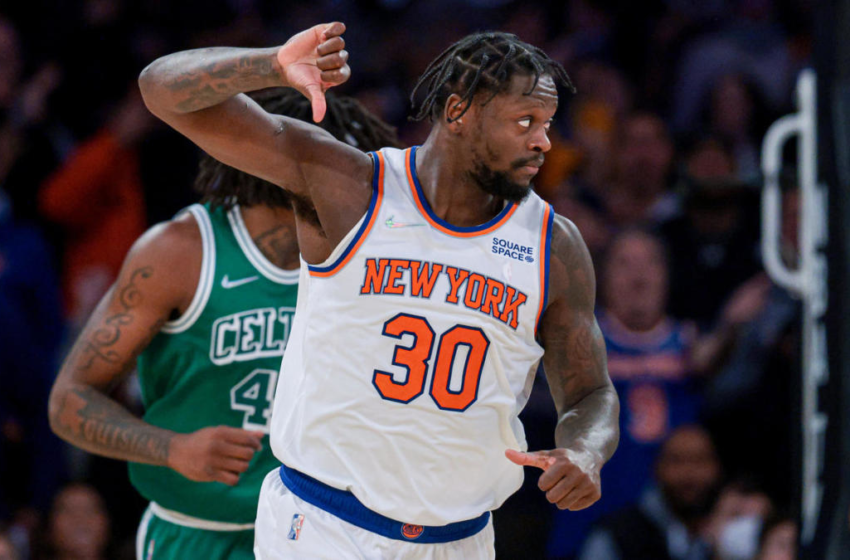  Knicks Julius Randle apologizes to fans after giving MSG crowd a thumbs down gesture against Celtics – CBS Sports