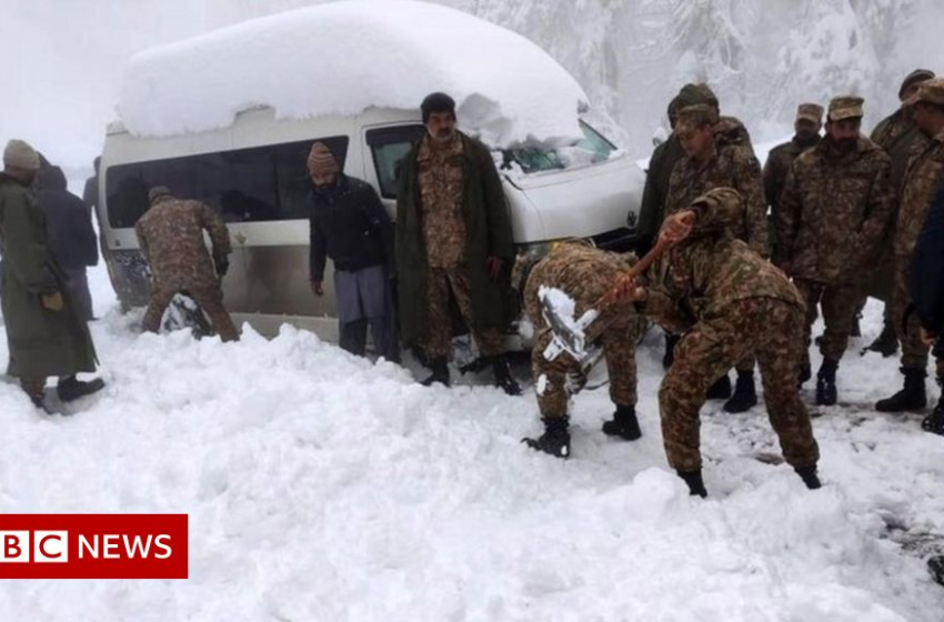  Pakistan: Many dead as heavy snow traps drivers in their vehicles – BBC News