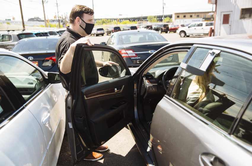  New and used car prices keep climbing. Don’t expect relief anytime soon – CNBC