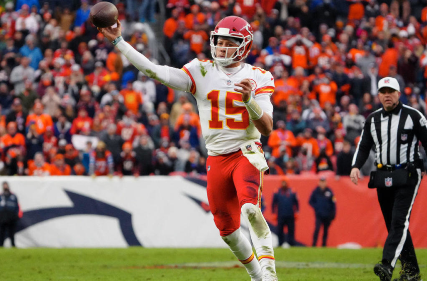  Chiefs vs. Broncos score: Patrick Mahomes, Kansas City squeak by Denver in regular-season finale – CBSSports.com