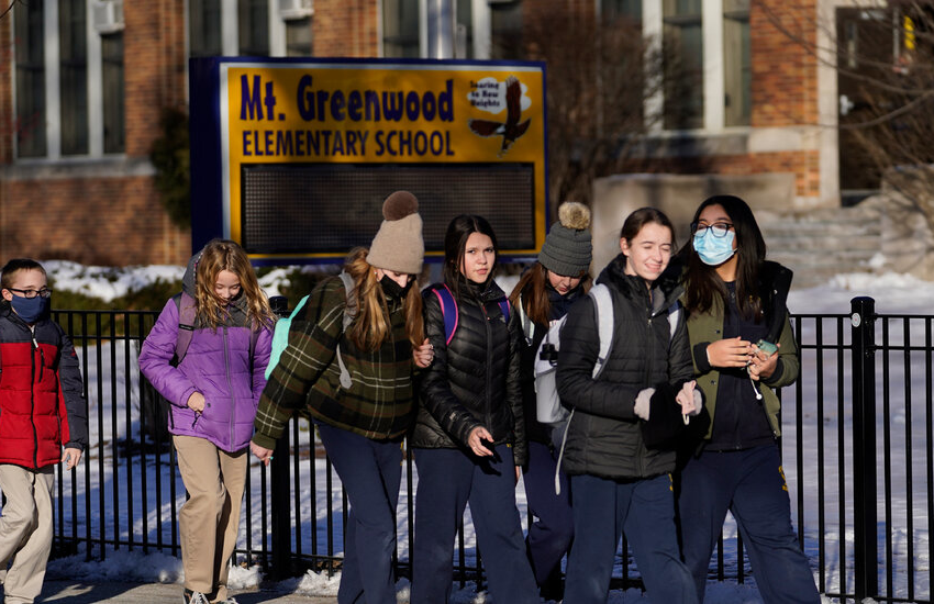  Chicago Reaches Deal With Teachers Union to Return to Classrooms – The New York Times