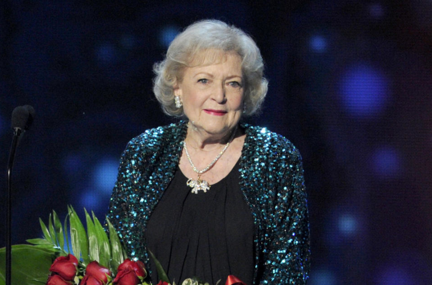  Betty White died of a stroke she suffered six days earlier – CBS News