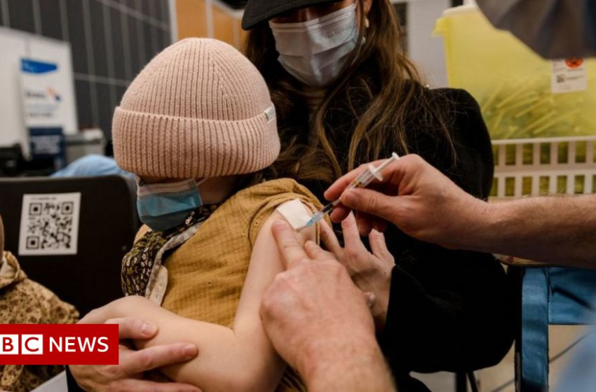  Covid: Quebec to impose health tax on unvaccinated Canadians – BBC News