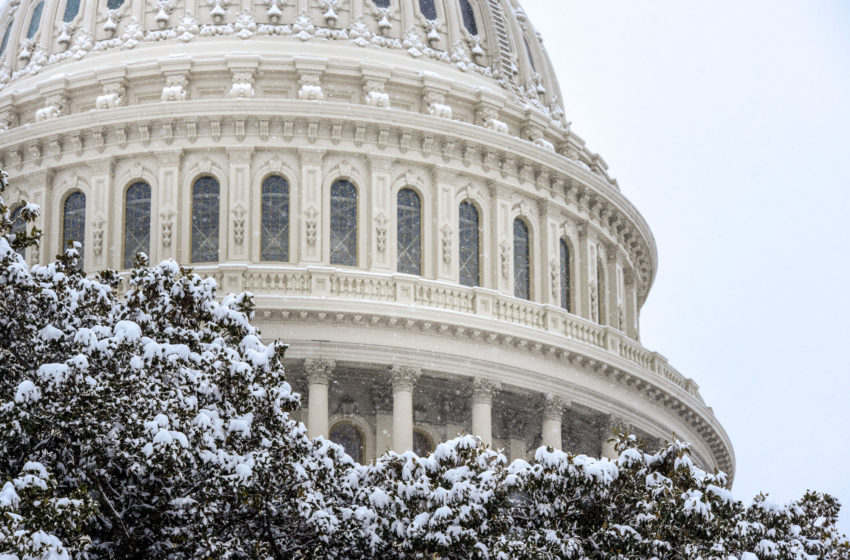  DC area under Winter Storm Watch early Monday with heavy snow expected – WTOP