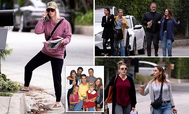  Bob Sagets grieving widow Kelly Rizzo seen at LA home as friends gather ahead of funeral – Daily Mail