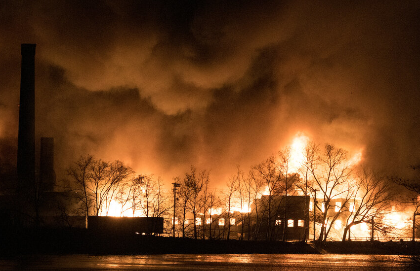  Firefighters Battle Large Blaze at Passaic Chemical Plant – The New York Times