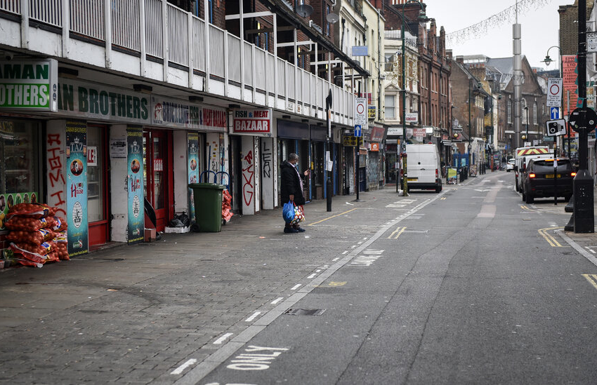  Towers Rise Over London’s Brick Lane, Clouding Its Future – The New York Times