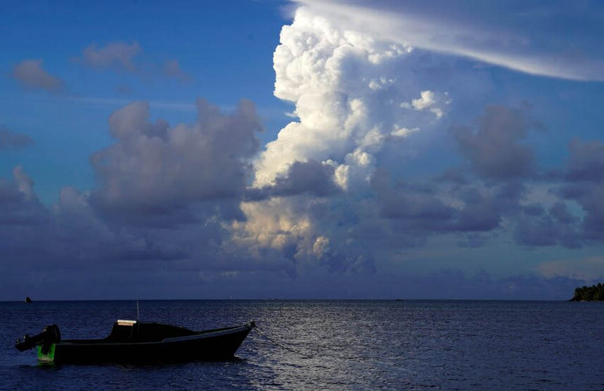  A Tsunami Hits Tongas Capital After an Underwater Volcano Eruption – The New York Times