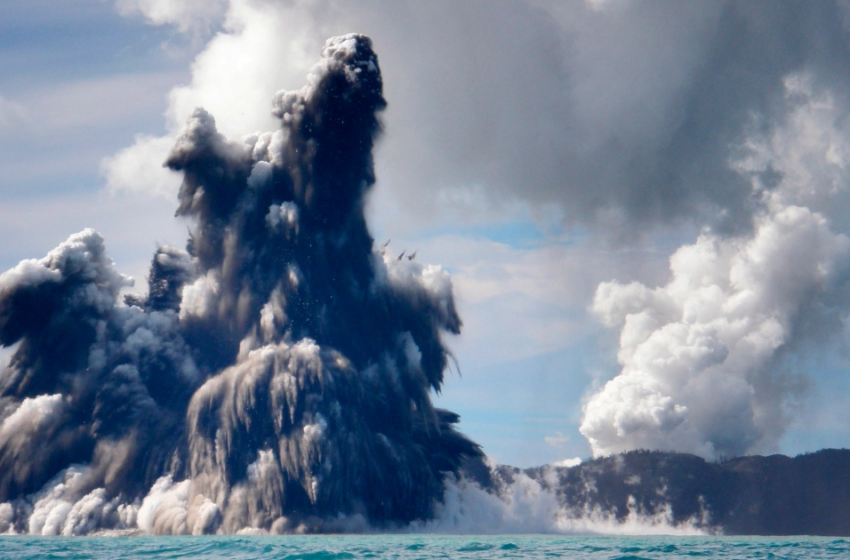  Tonga calls for ‘immediate aid’ after volcanic eruption, tsunami – Al Jazeera English