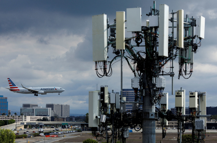  FAA warns 5G-related landing restrictions could divert flights as snow hits airports – CNBC