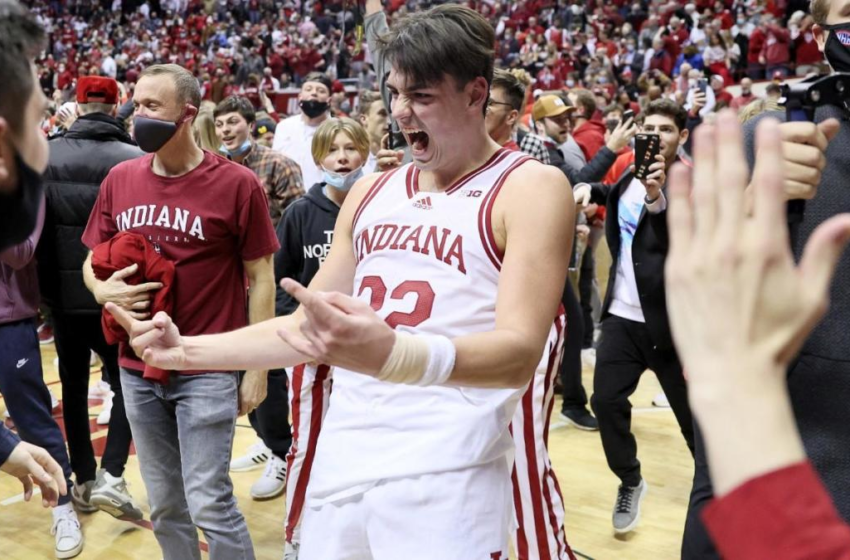  Indiana vs. Purdue score: Hoosiers fans storm court after upset of No. 4 Boilermakers – CBS Sports