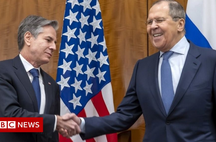  Ukraine tension: US and Russia hold frank talks – BBC News