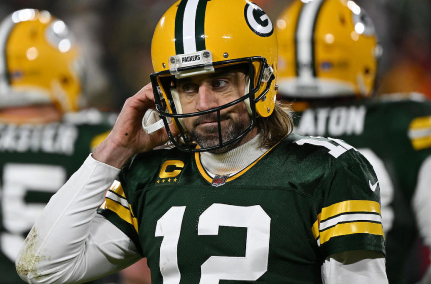  Aaron Rodgers becomes first quarterback to lose in NFL playoffs four times to a single opponent – CBS Sports