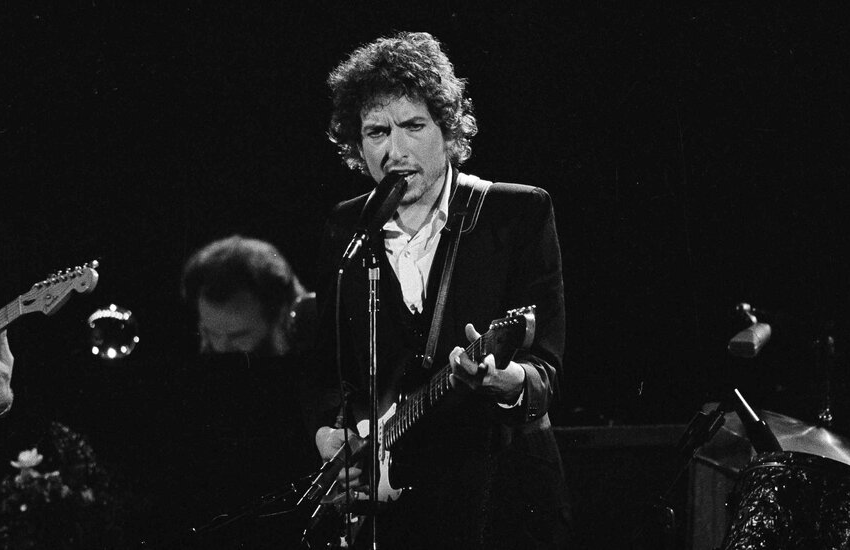  Sony Music Buys Bob Dylan’s Recorded Music – The New York Times