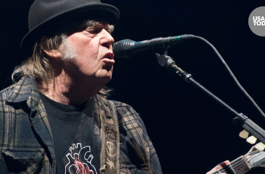  Neil Young wants Spotify to pull his music due to Joe Rogans vaccine misinformation on platform – USA TODAY