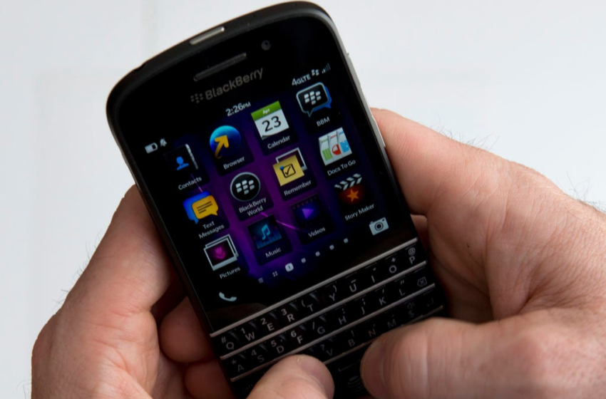  Still clinging to a BlackBerry? Devices will stop working normally after Tuesday. – USA TODAY