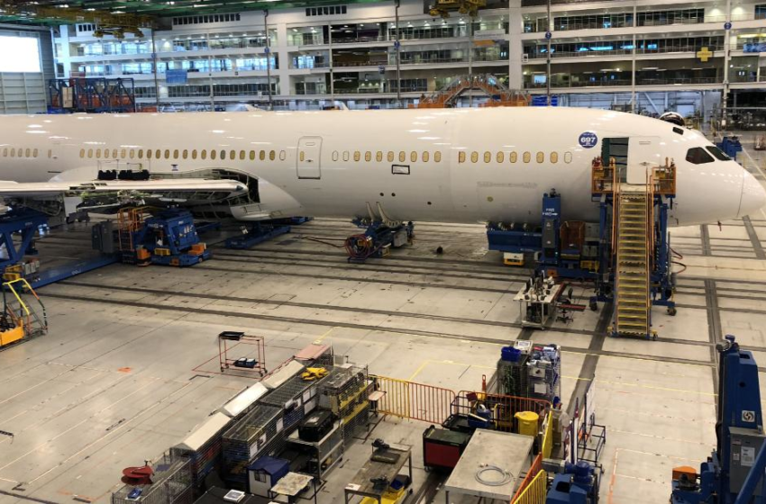  Boeing posts massive charge for 787 Dreamliner problems, sending losses soaring – CNN