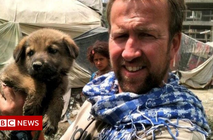  Boris Johnson authorised Afghan animal evacuation, leaked email suggests – BBC News