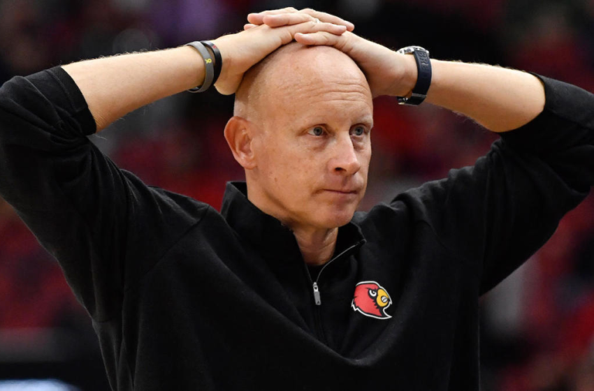  Louisville parts ways with Chris Mack: Cardinals move on from basketball coach in midst of fourth season – CBS Sports