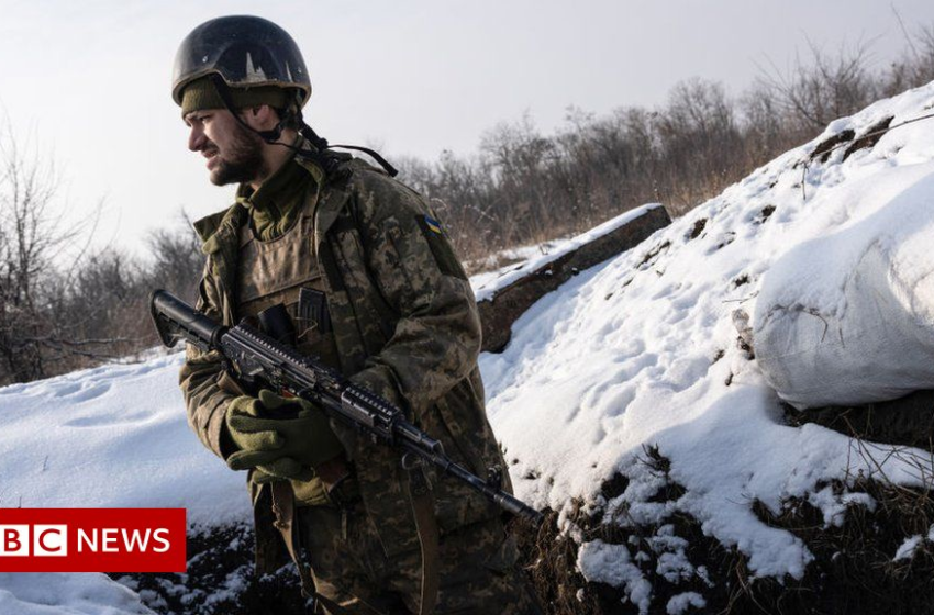  Ukraine crisis: Biden warns Russia may invade next month – BBC News