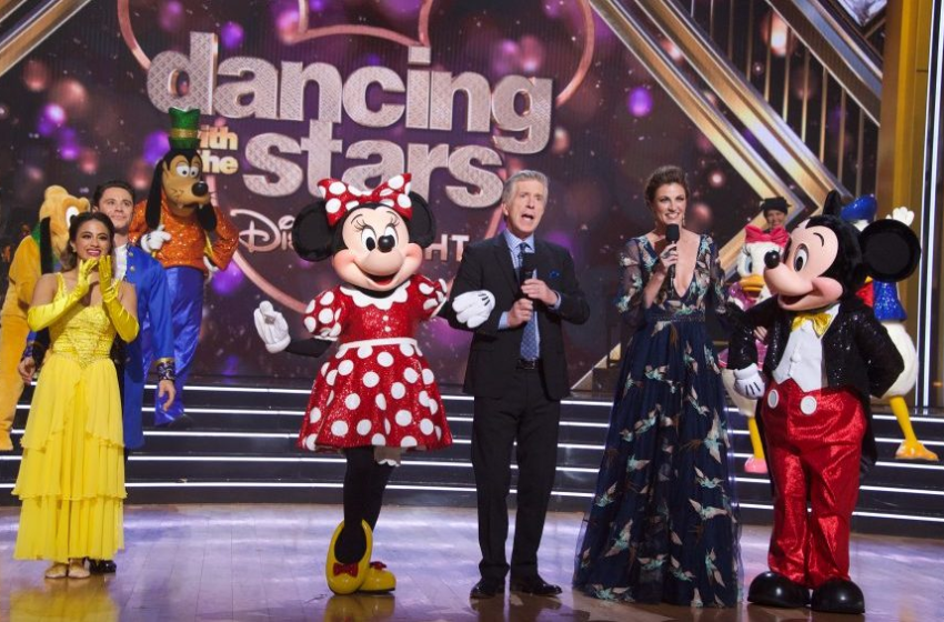  Minnie Mouse Exchanges Dress For Pantsuit And Sparks Uproar In The Twitterverse – Deadline