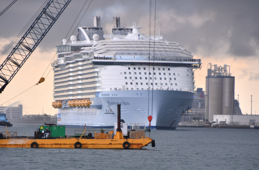  Coast Guard starts investigation of Royal Caribbean ship that caused SpaceX scrub – Florida Today