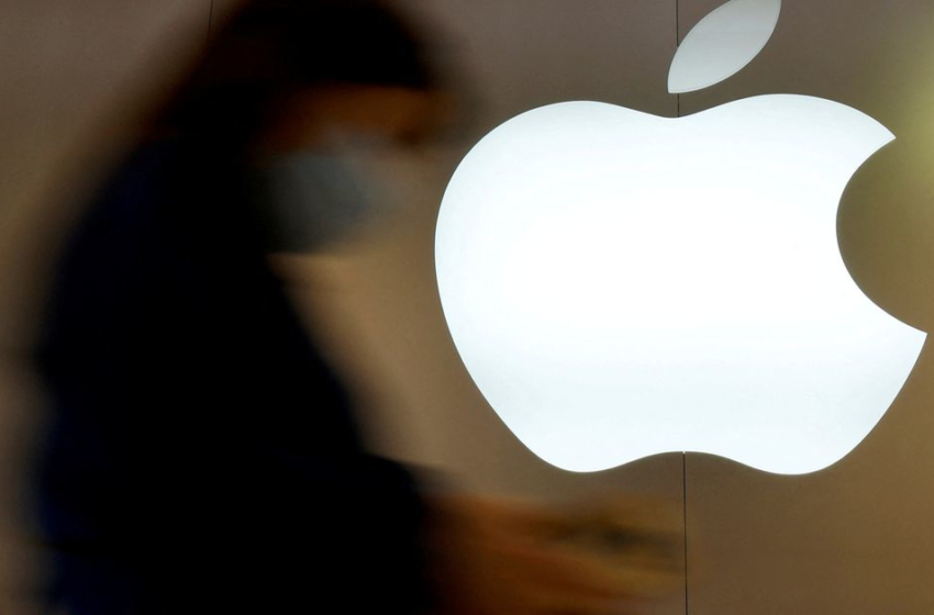  Apple becomes first company to hit $3 trillion market value, then slips – Reuters