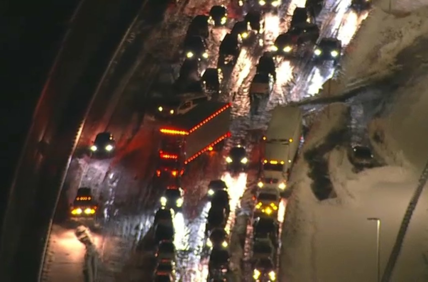  Watch Live: Drivers Stranded for 15+ Hours on I-95 in Virginia After Snowstorm – NBC4 Washington